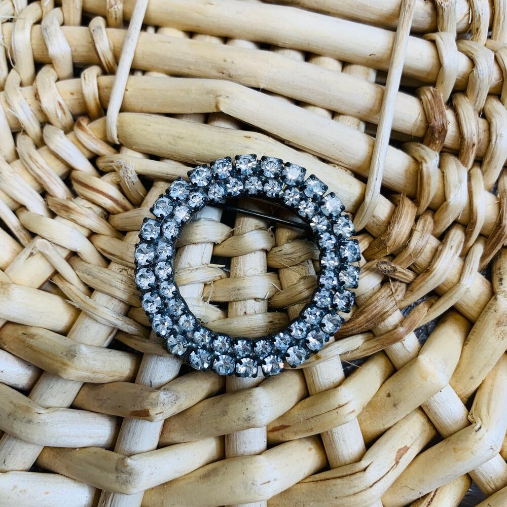 Vintage Rhinestone Circle Brooch Pin 1.25" diameter
